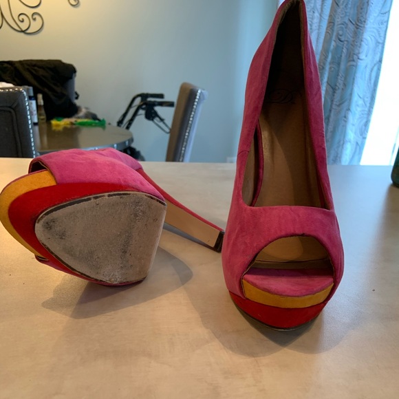 Pink Open-toed High Heels 👠 - Picture 2 of 8